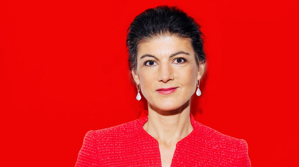 Sahra Wagenknecht, 55, hat Geschichte ­geschrieben: Die nach ihr benannte ­Partei sitzt knapp ein Jahr nach der Gründung in ­mehreren Landesparlamenten