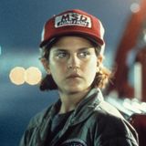 Mit 14 Jahren spielt Phoenix, damals noch mit dem Vornamen Leaf, eine seiner ersten Hauptrollen in dem Film "Eine Wahnsinsfamilie" von Ron Howard. Die Eltern seiner Filmfigur werden von Steve Martin und Dianne West verkörpert