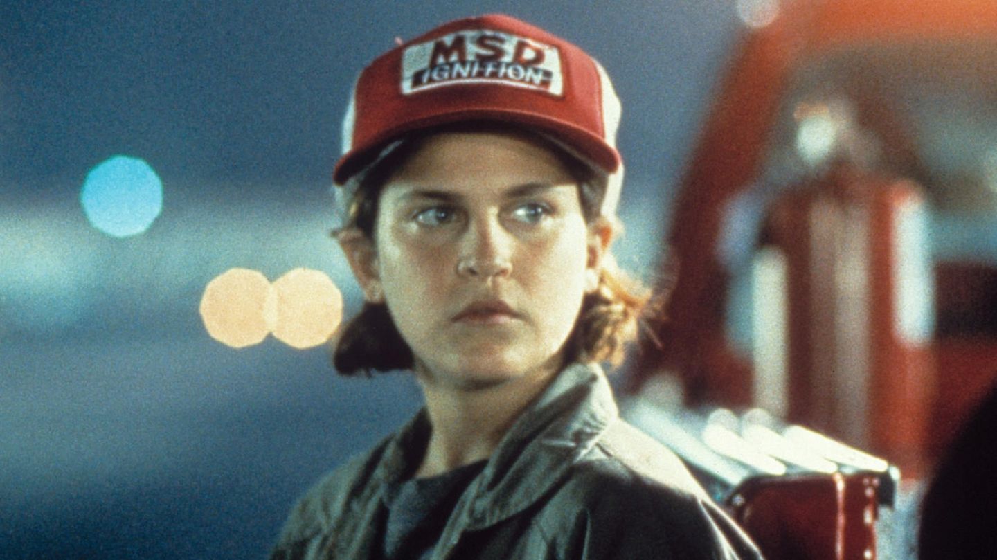 Mit 14 Jahren spielt Phoenix, damals noch mit dem Vornamen Leaf, eine seiner ersten Hauptrollen in dem Film "Eine Wahnsinsfamilie" von Ron Howard. Die Eltern seiner Filmfigur werden von Steve Martin und Dianne West verkörpert