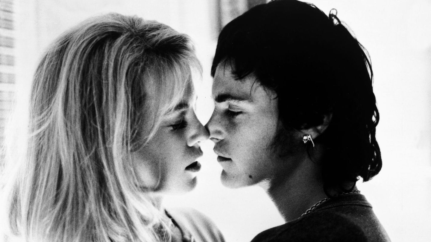 Joaquin Phoenix in "To die for"