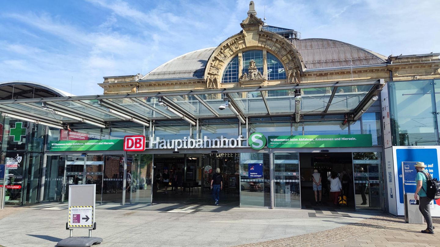 Bahnhof des Jahres 2023 Halle/Saale Bahnhof des Jahres 2023 Halle/Saale