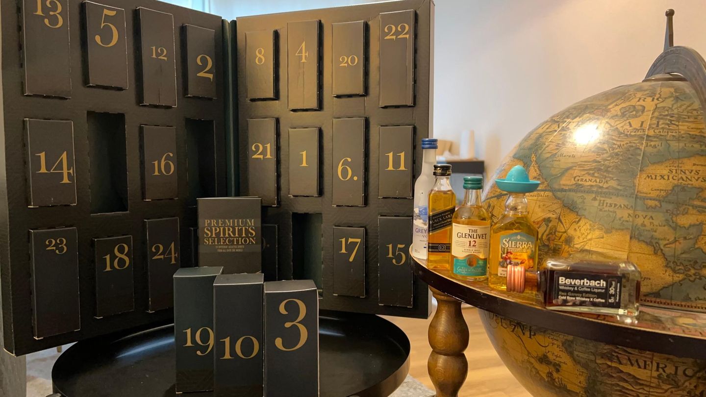 Whisky, Gin & Co.: Destillate im Dezember: Der Amazon Spirituosen-Adventskalender 2024 im Test