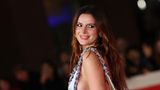 Bella Thorne startete ihre Schauspielkarriere im Alter von sechs Jahren. Später wurde sie als Disney-Star in der Serie "Shake it Off" an der Seite von Zendaya berühmt und veröffentlichte auch als Sängerin Musik. Thorne, 27, startete 2020 auf der Plattform "Only Fans" – und brach gleich einen Rekord: Innerhalb der ersten 24 Stunden nach ihrer Anmeldung hatte sie eine Million US-Dollar eingenommen. Auf den Rekord folgte ein Skandal. Statt der versprochenen Nacktfotos schickte sie ihren Fans nur Bilder von sich in Unterwäsche