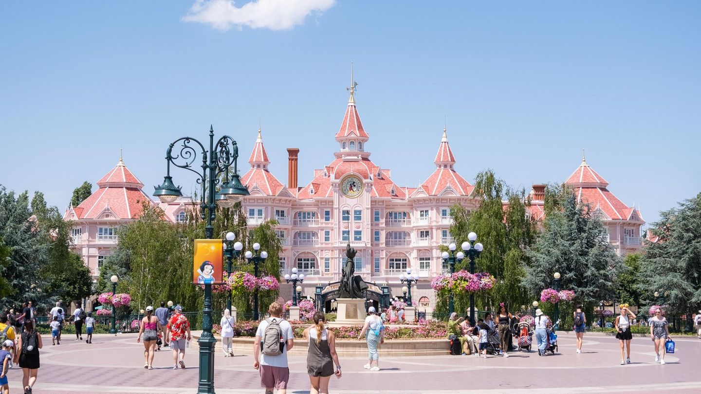 #9 Disneyland Park, Disneyland Paris Disneyland Paris
