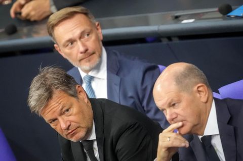 Kanzler Olaf Scholz, Finanzminister Christian Lindner, Wirtschaftsminister Robert Habeck im Bundestag