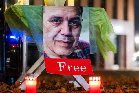 Nach monatelanger Haft richtet Teheran den Deutsch-Iraner Djamshid Sharmahd am Montag hin. Der deutsche Staatsbürger wurde bei einem Besuch in Dubai entführt und verschleppt.