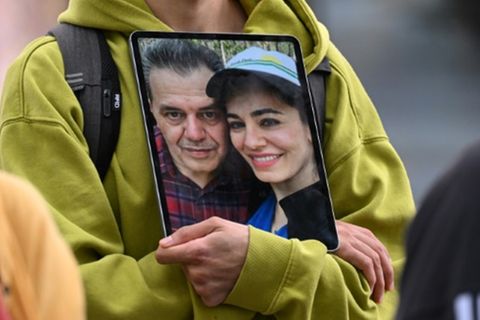 Foto von Jamshid Sharmad und seiner Tochter Gazelle