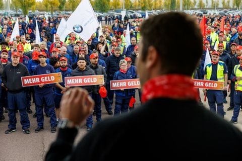 Beschäftigte von BMW in Leipzig