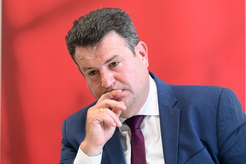 Muss sich für den "Job-Turbo" massive Kritik anhören: Bundesarbeitsminister Hubertus Heil (SPD)