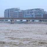 Verheerende Unwetter in Spanien fordern Tote: Fluss Turia in Valencia