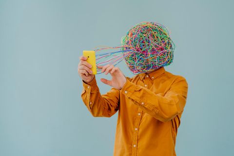 ADHS, Borderline oder Depression? Im Internet kursieren eine Vielzahl von psychologischen Selbsttests. Sehen Sie im Video, was für Chancen diese bergen und wovor Experten warnen.