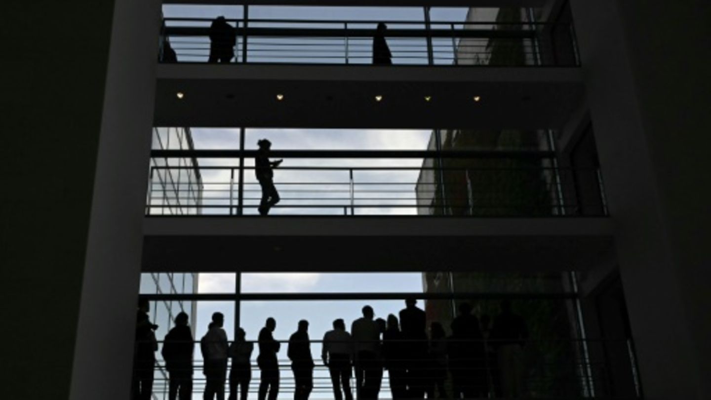 Mitarbeitende im Kanzleramt