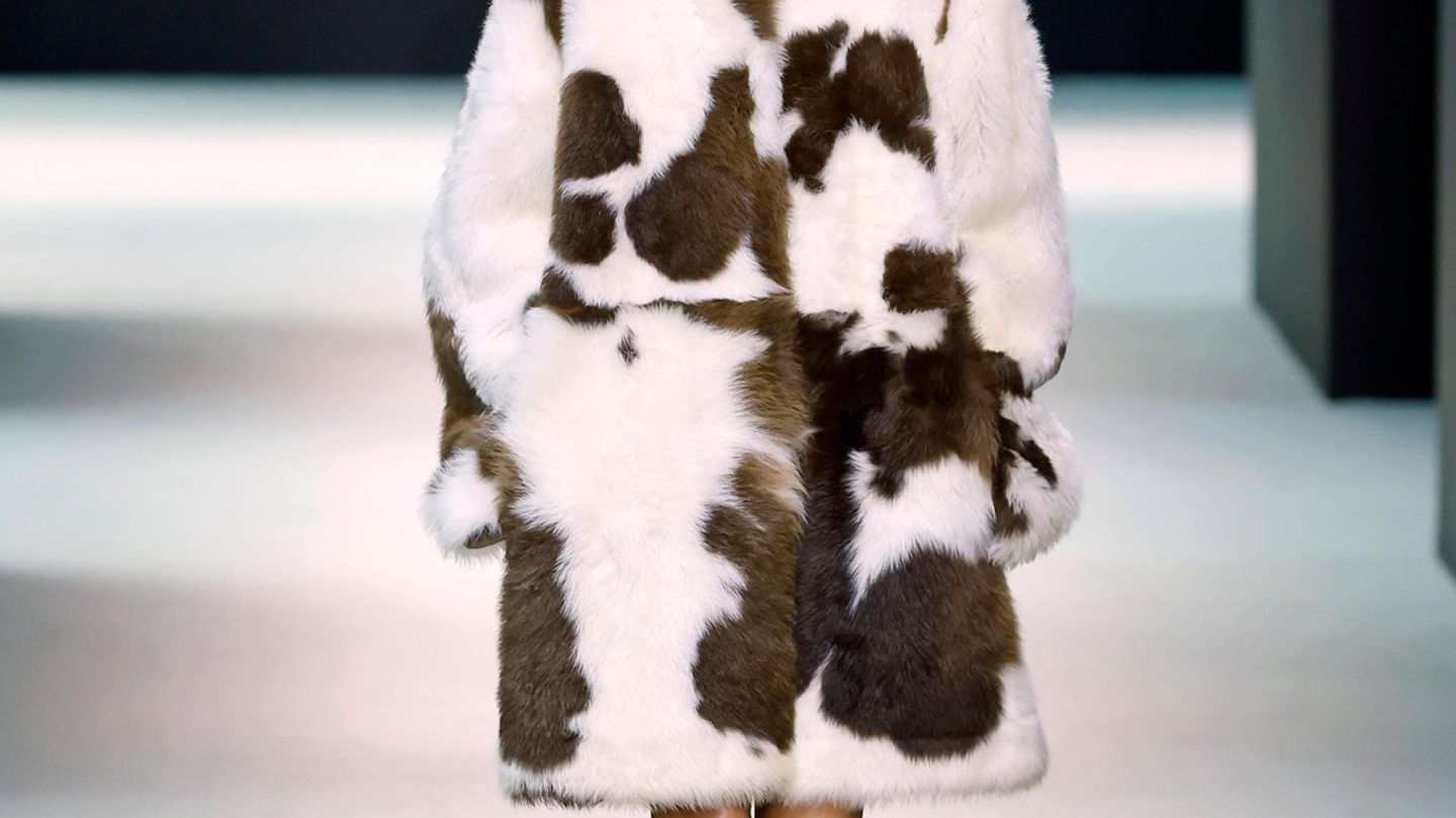 Fashion: Cowhide instead of leopard print – why the spotted look is popular