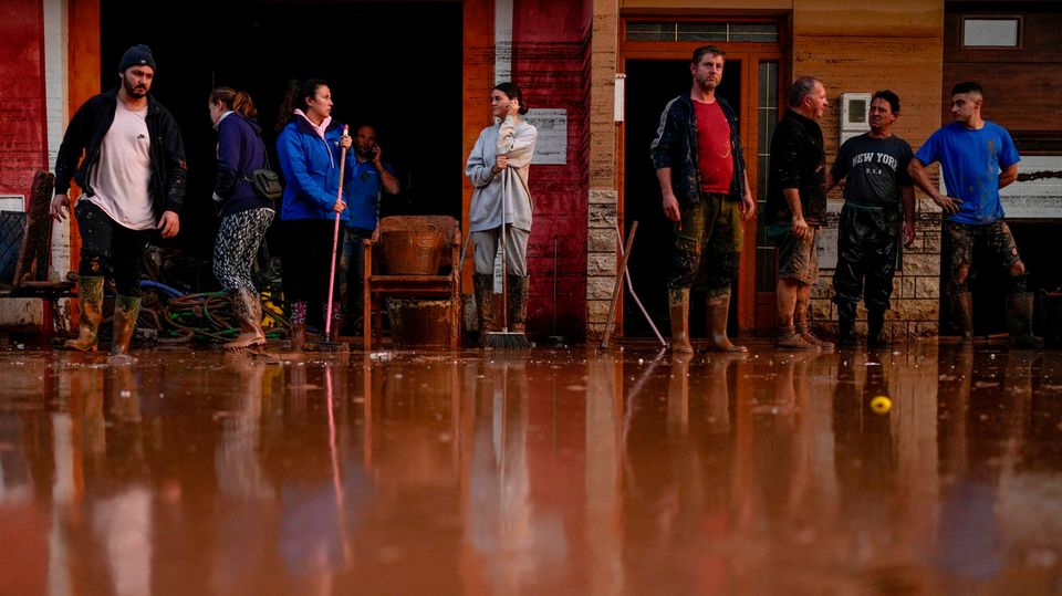 Unwetter in Spanien: Anwohner werfen Behörden Versagen vor