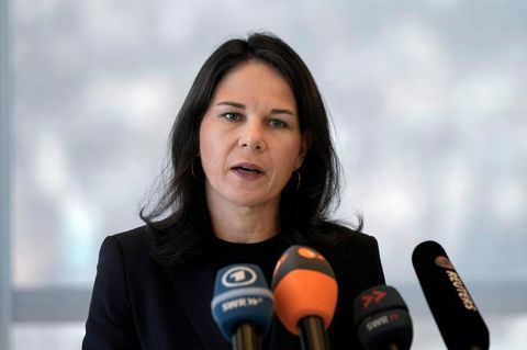 Außenministerin Annalena Baerbock sagte, die diplomatischen Beziehungen zum Iran seien "mehr als auf einem Tiefpunkt"
