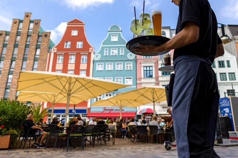 Egal ob Hotelfachleute, Versicherungskaufleute oder Techniker:  In Deutschland herrscht Fachkräftemangel. Doch genau dem wirken einige Start-Ups mit gezielten Strategien entgegen.