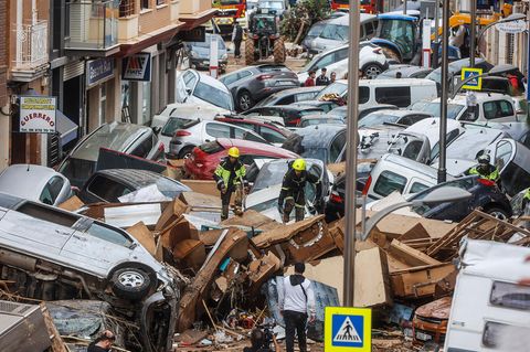 Das Unwetter in der Region Valencia zerstörte viele Existenzen. Die Überlebenden stehen unter Schock. Satellitenbilder zeigen nun das Ausmaß der Zerstörung - denn das ist enorm. 