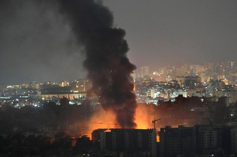 Nahost-Krieg: Iran droht Israel mit "unvorstellbaren Antwort" (Video)