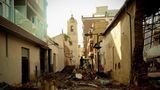 Trümmer, Schutt und Schlamm bedecken die Straßen von Paiporta, nahe Valencia