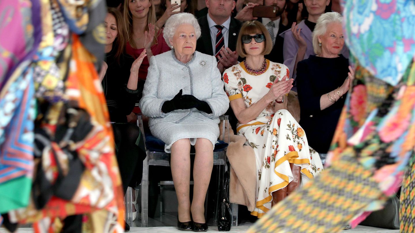 Queen Elizabeth II. und Anna Wintour bei der Londoner Modewoche 2018
