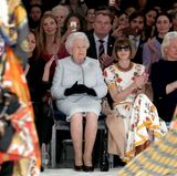 Queen Elizabeth II. und Anna Wintour bei der Londoner Modewoche 2018