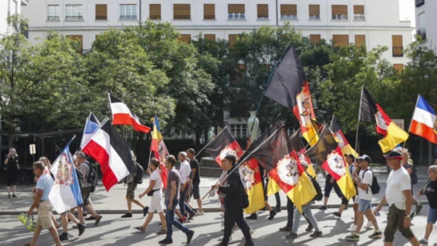 Reichsbürger bei einer Demonstration in München