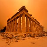 Das Parthenon im Saharastaub