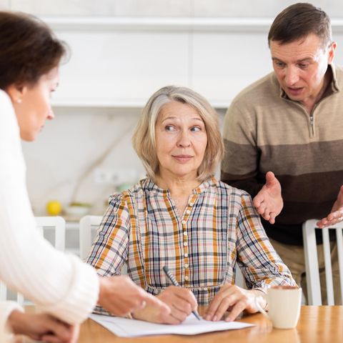 Inheritance: Family members negotiate the distribution of the estate