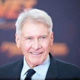 Hollywood-Star Harrison Ford, 82, will bei der US-Präsidentschaftswahl für die Demokratin Kamala Harris stimmen. Das sagt der Schauspieler in einem Video, das die Harris-Kampagne auf der Plattform X veröffentlichte. "Die Wahrheit ist: Kamala Harris wird Ihr Recht schützen, in politischen Fragen und Ideen anderer Meinung zu sein als sie", wirbt der aus Filmreihen wie "Indiana Jones" und "Star Wars" bekannte Ford in dem Clip. Selbst Mitglieder der früheren Regierung von Donald Trump warnen inzwischen davor, den Republikaner noch einmal zu wählen.