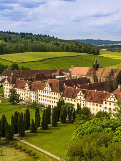 Am Bodensee liegt ein großes Gebäude: Das Internat Schloss Salem.