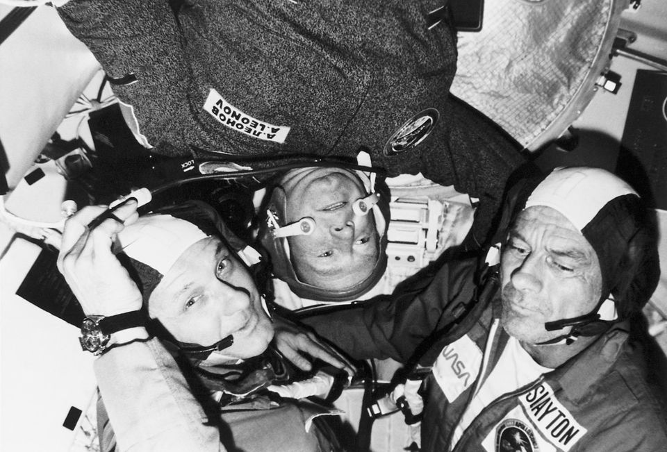 Schwarz-weiß Foto von Astronauten Schwarz-weiß Foto von Astronauten