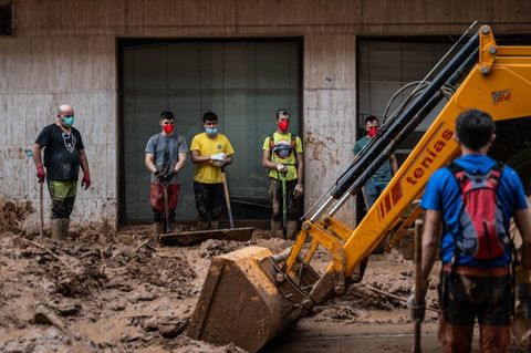 Die Aufräumarbeiten in Spanien laufen immer runder,
