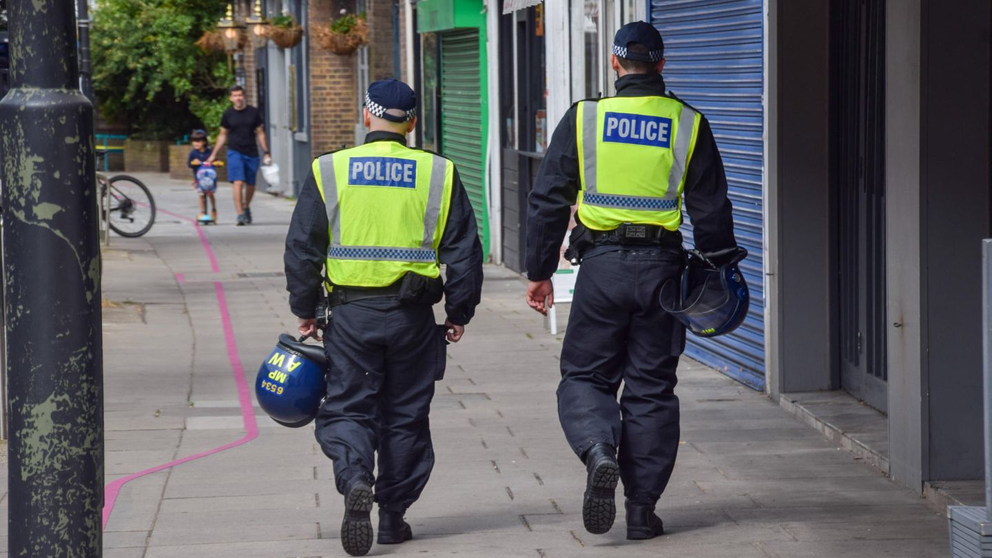 Britische Polizisten auf Patrouille