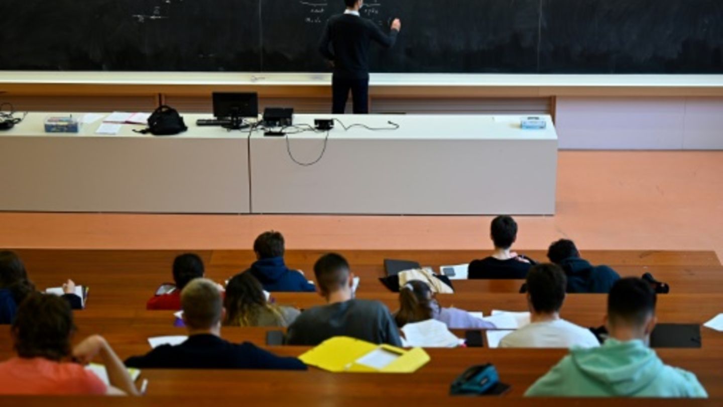 Studierende in Hörsaal