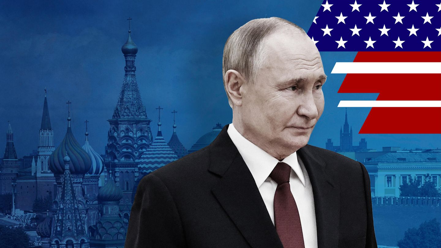 Wladimir Putin blickt skeptisch nach rechts. Im Hintergrund erkennt man den Kreml in Moskau.