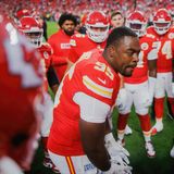 Kansas City Chief Chris Jones hält vor dem Football- Spiel eine Ansprache an sein Team