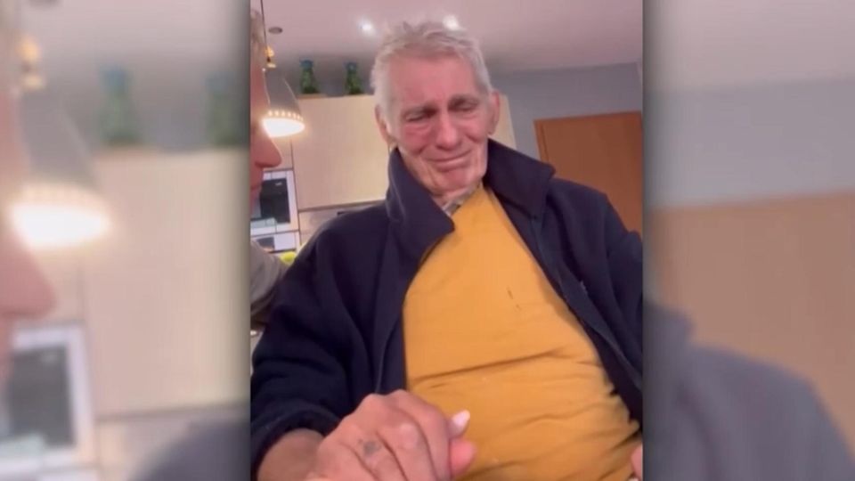 Schauspieler Heinz Hoenig kämpft mit Tränen beim Plätzchenbacken