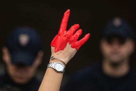 Szene von dem Protest am Sonntag, Belgrad