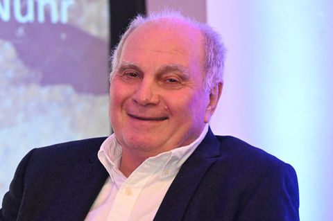 Der frühere Bayern-Präsident Uli Hoeneß kritisiert die Mentalität in Deutschland. Foto: Felix Hörhager/dpa