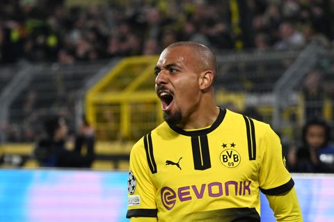 Donyell Malen bejubelt seinen erlösenden Treffer für den BVB in der Chmapions League