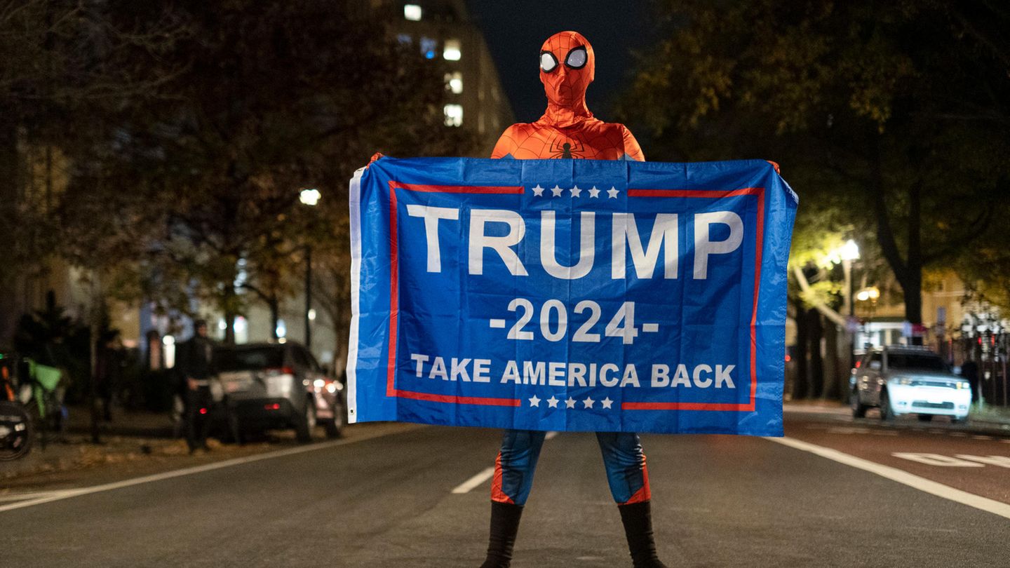 US-Wahl 2024: Dieser Spiderman dürfte mit dem Wahlausgang in den USA höchst zufrieden sein Dieser Spiderman dürfte mit dem Wahlausgang in den USA höchst zufrieden sein