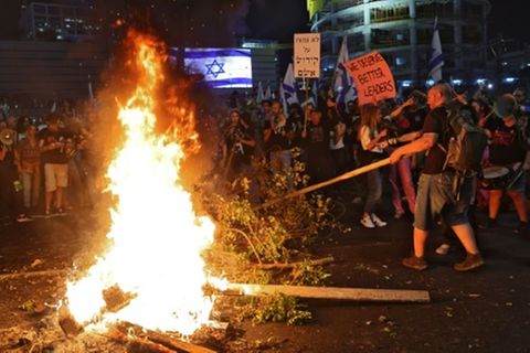 Straßenblockade in Tel Aviv nach Gallants Entlassung
