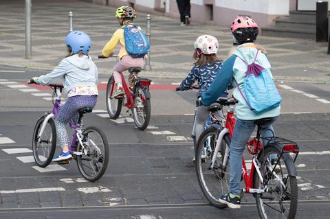 Ohne Körpergefühl sind Kinder schlechter mit dem Rad unterwegs