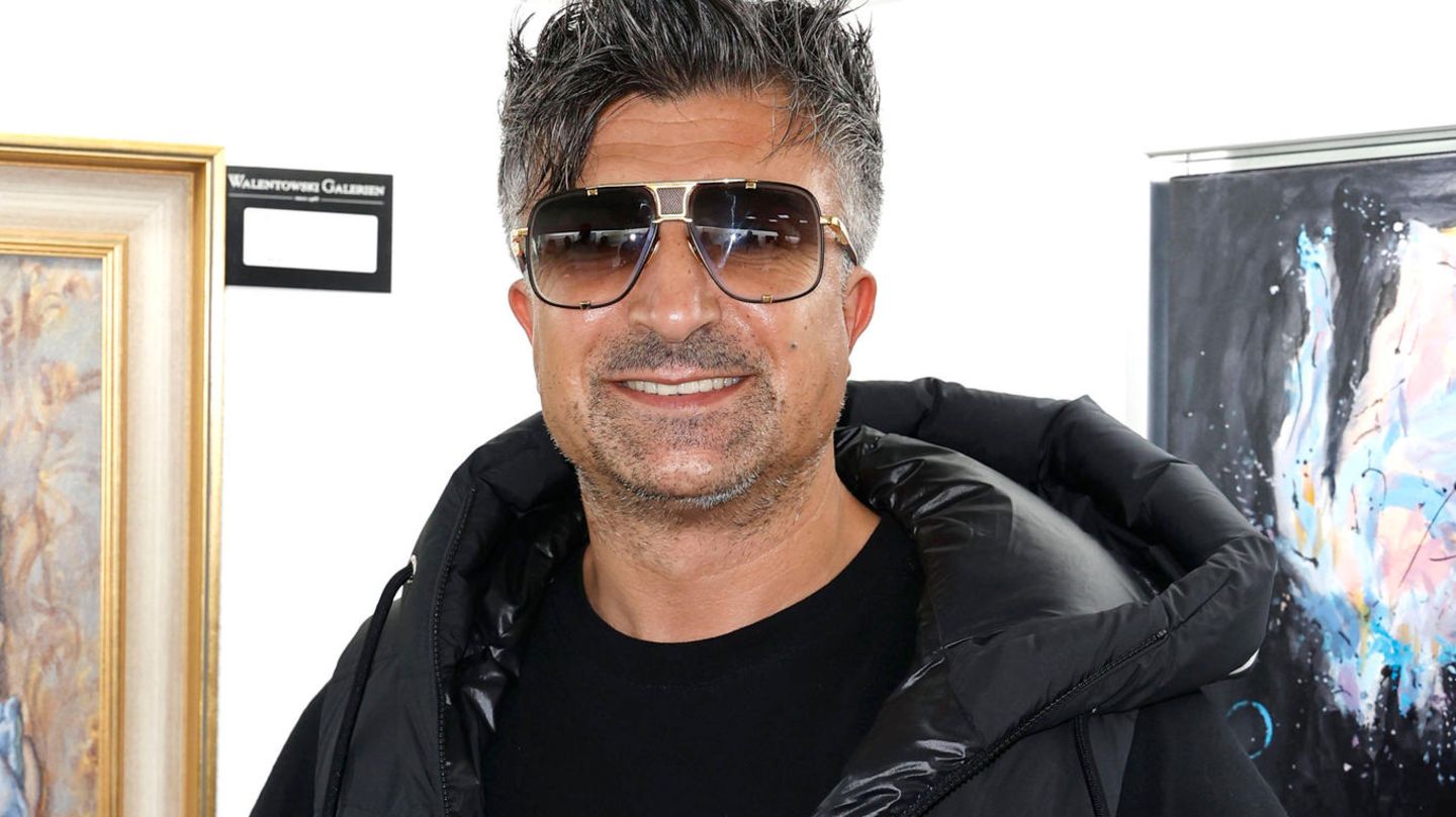 Chico and Claudia Obert take part in “Celebrities under Palm Trees”.
