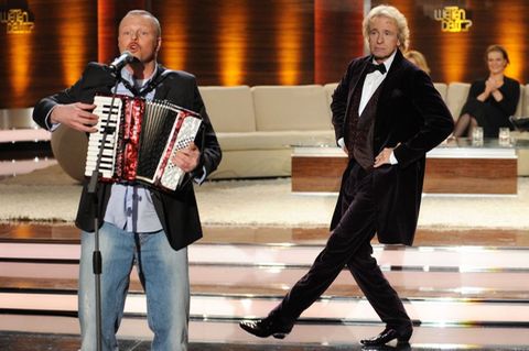 Früher waren sie schon mal gemeinsam auf der Bühne, jetzt wieder: Stefan Raab und Thomas Gottschalk. Foto: picture alliance / dp