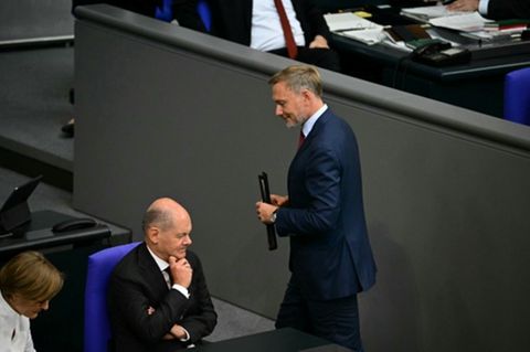 Lindner und Scholz im Bundestag