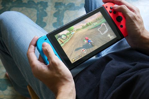 Die Nintendo Switch (OLED) ist aktuell bei Ebay sehr günstig zu haben. Perfektes Weihnachtsgeschenk für kleine und große Gamer?