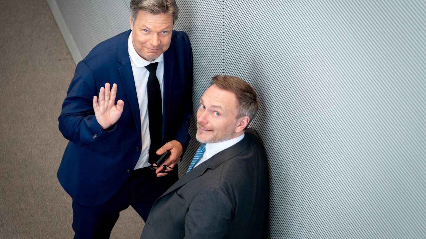 Lindner und Habeck lachen in die Kamera – aus besseren Tagen der Ampel