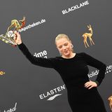 In der Kategorie "Schauspielerin National" setzte sich Jella Haase durch. In ihrer Dankesrede erinnerte sie an ihre wohl berühmteste Figur: Chantal