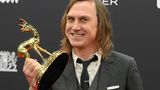 Lars Eidinger setzte sich in der Kategorie "Schauspieler National" gegen Tom Schilling und Sabin Tambrea durch. In seiner Dankesrede wurde Eidinger politisch und zitierte Bertolt Brecht